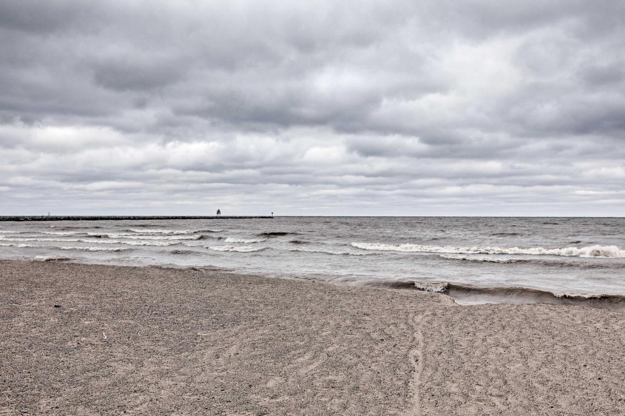 Walk To Lake Superior Ontonagon Home With Fire Pit! Exterior photo